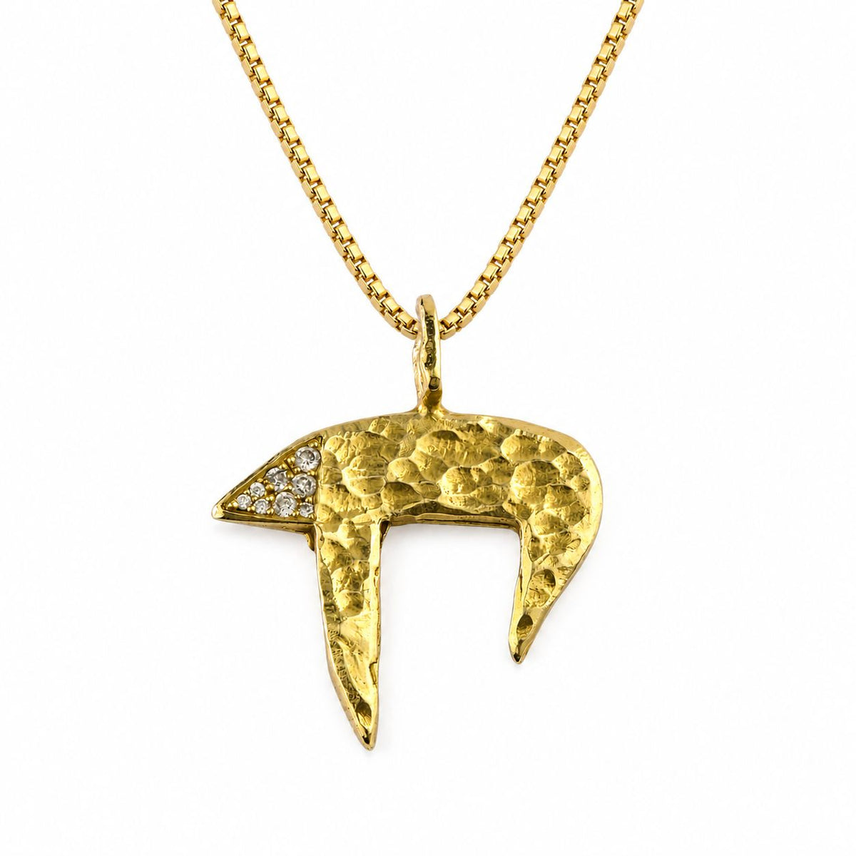 Chai pendant, 18K gold with diamonds